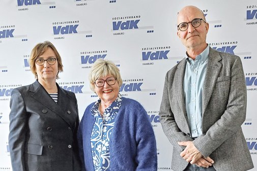 Antrittsbesuch Hamburger Richterschaft Gruppenbild mit Barbara Hohnholz, Renate Schommer und Dr. Thomas Kuhl.