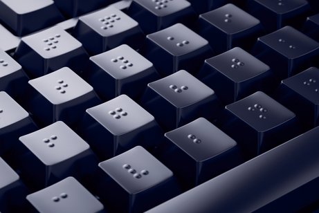 Eine Tastatur mit Brailleschrift.