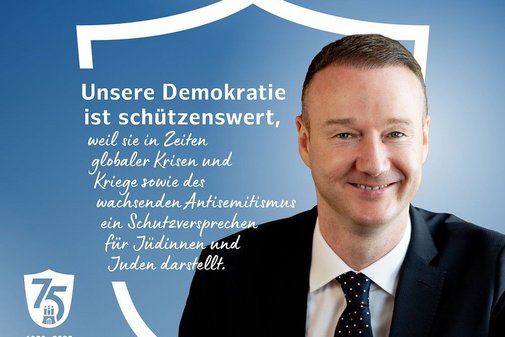 Unsere Demokratie ist schützenswert, weil sie in Zeiten globaler Krisen und Kriege sowie des wachsenden Antisemitismus ein Schutzversprechen für Jüdinnen und Juden darstellt.