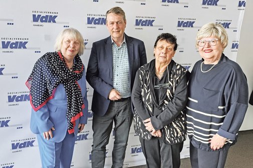 Gruppenbild mit Ute Frank, Frank Wersich, Heide Pachurka und Renate Schommer. 