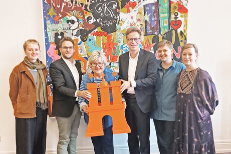 Gruppenbild im Rathaus