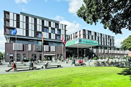 Eingangsbereich zum Universit&auml;tskrankenhaus.