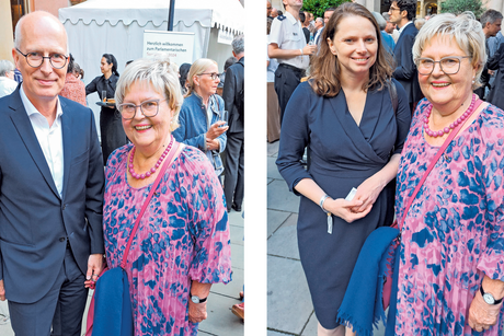 Frau Schommer im Bild mit Peter Tschentscher Melanie Leonhard.